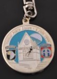 [PB1025 Souvenirs et Patrimoine] Silver Sainte-Mère-Eglise Keyring